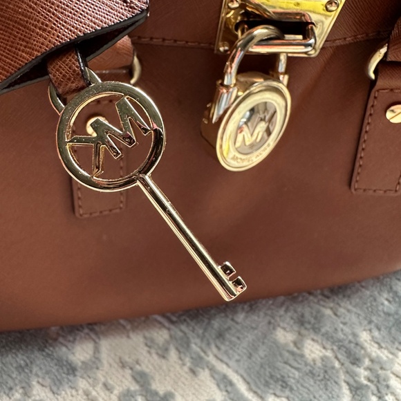 Michael Kors Hamilton Saffiano Leather Satchel | Gold Lock & Key | Cognac - Picture 3 of 8